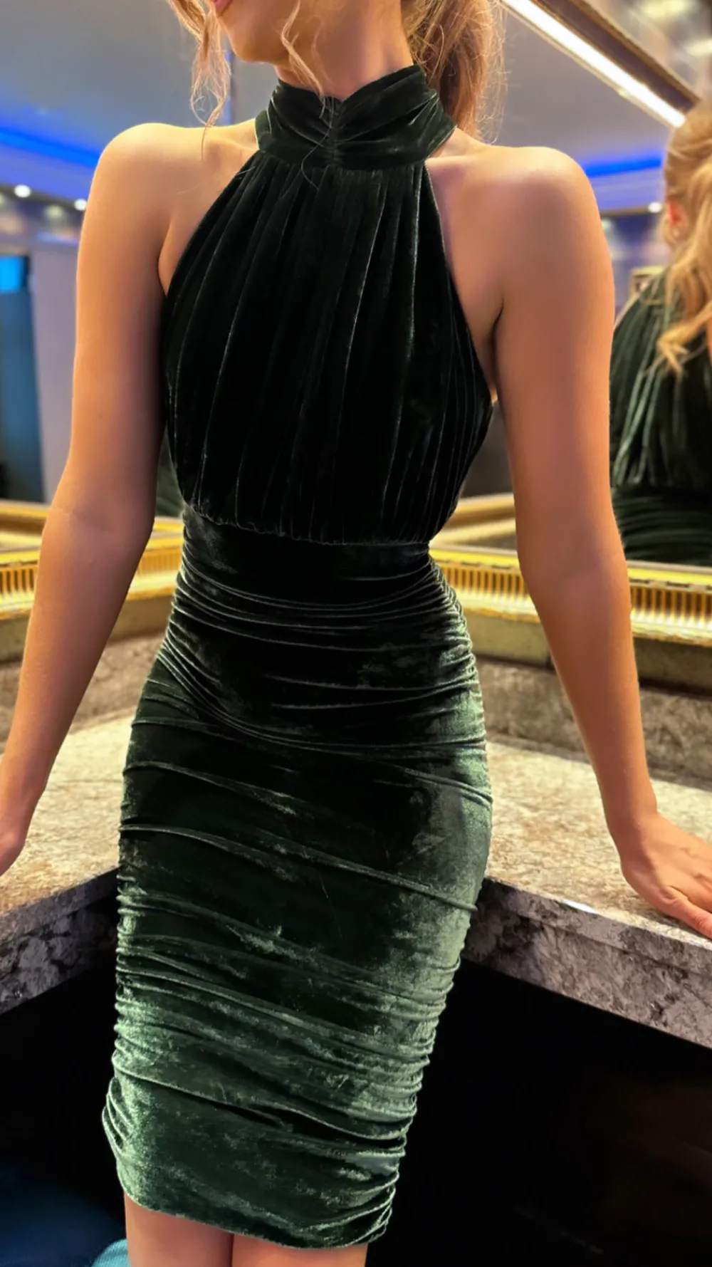 aisla_green_velvet_halter_0.webp AX PARIS Going Out Dresses | Occasion Dresses^Aisla Green Velvet Halterneck Midi Dress