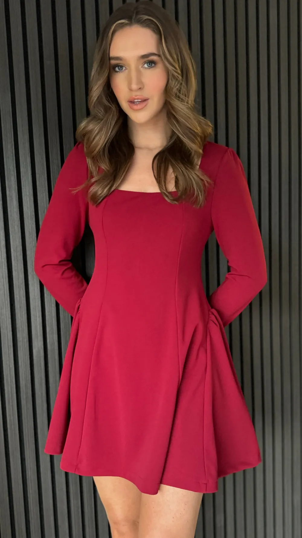 alysse_burgundy_square_ne_4.webp TIMELY Fitted Dresses | Going Out Dresses^Alysse Burgundy Square Neck Mini Dress