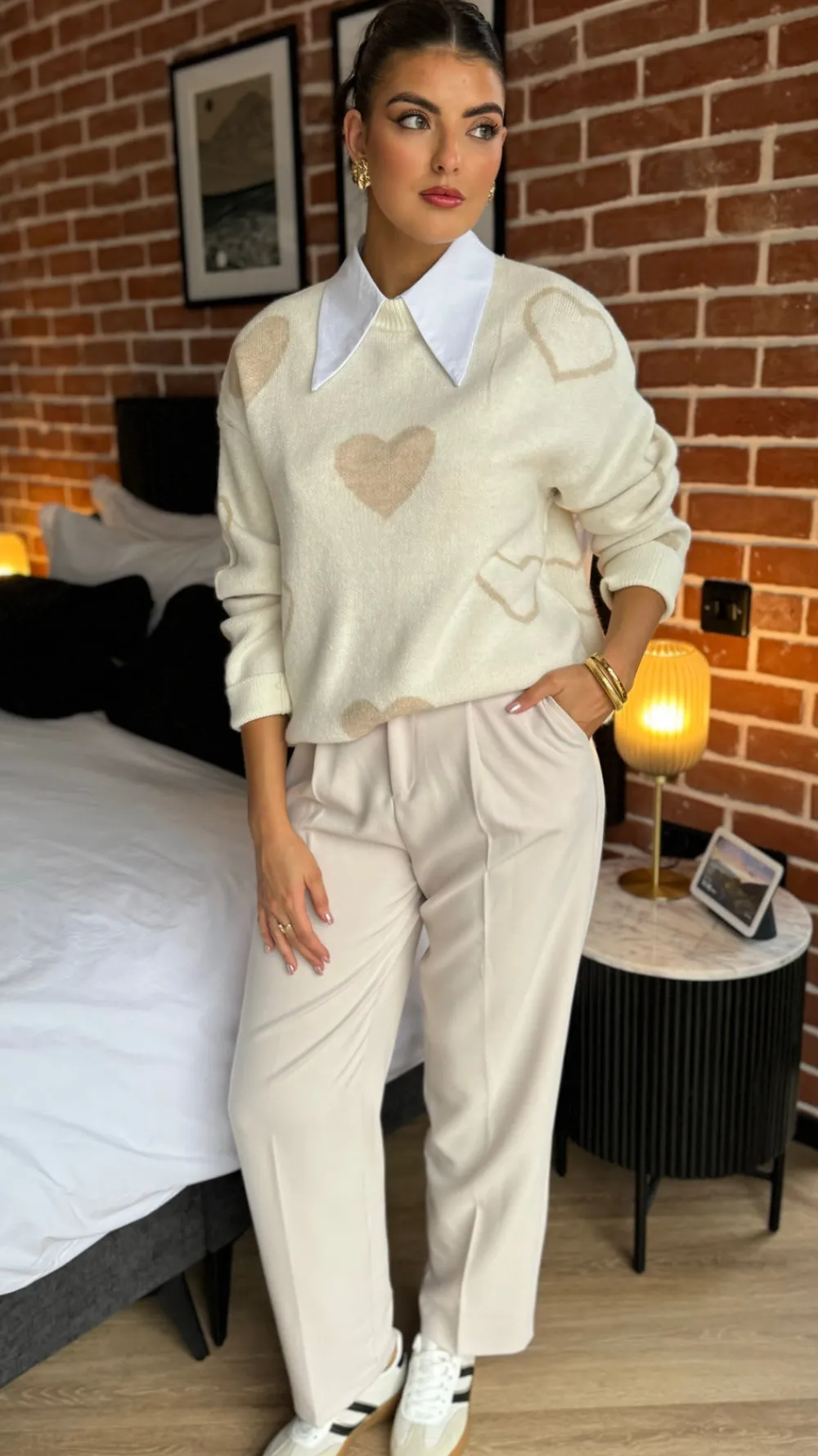 anna_white_button_down_de_2.webp PARIS FASHION SHOPS Tops^Anna White Button Down Detail Shirt Collar