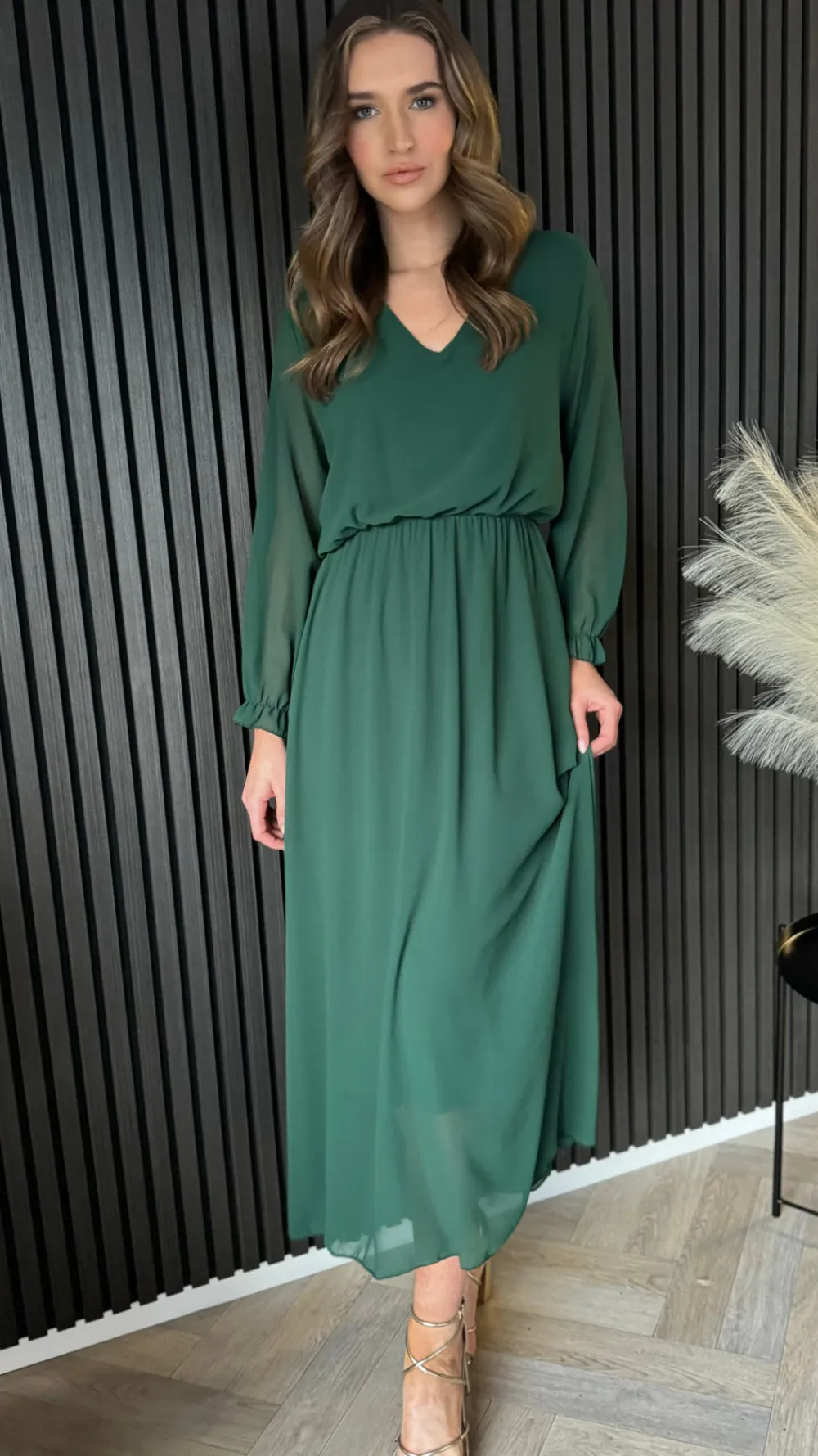 beatrix_forest_green_v_ne_1.webp ELLE STYLE Going Out Dresses | Occasion Dresses^Beatrix Forest Green V Neckline Midi Dress
