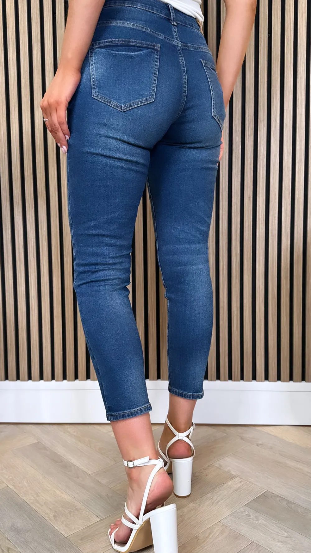 carson_dark_blue_boyfrien_3.webp NINA CARTER Jeans^Carson Dark Blue Boyfriend Jeans