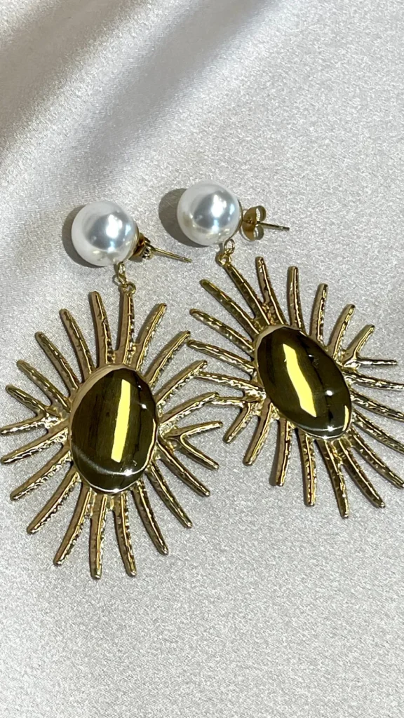 PARIS FASHION SHOPS Jewellery^Cece Pearl & Gold Detail Large Style Earrings