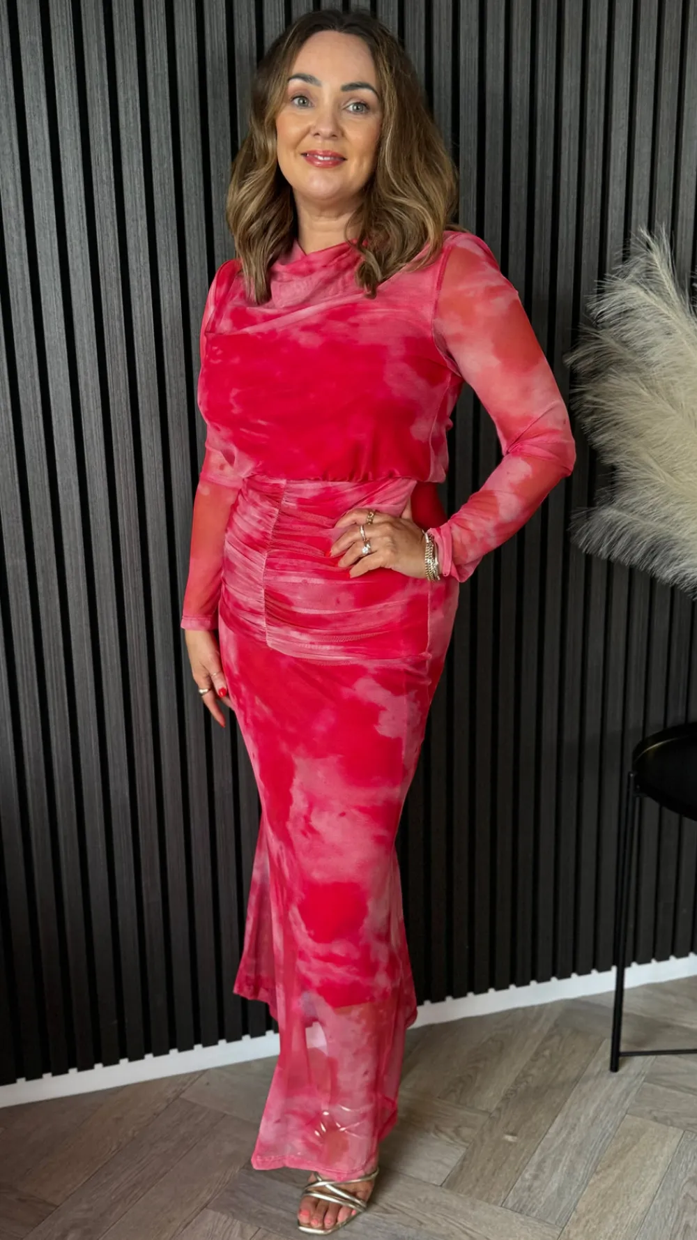 charlene_red_printed_ruch_3.webp COPPEROSE Going Out Dresses | Occasion Dresses^Charlene Red Printed Ruched Cowl Collar Midi Dress