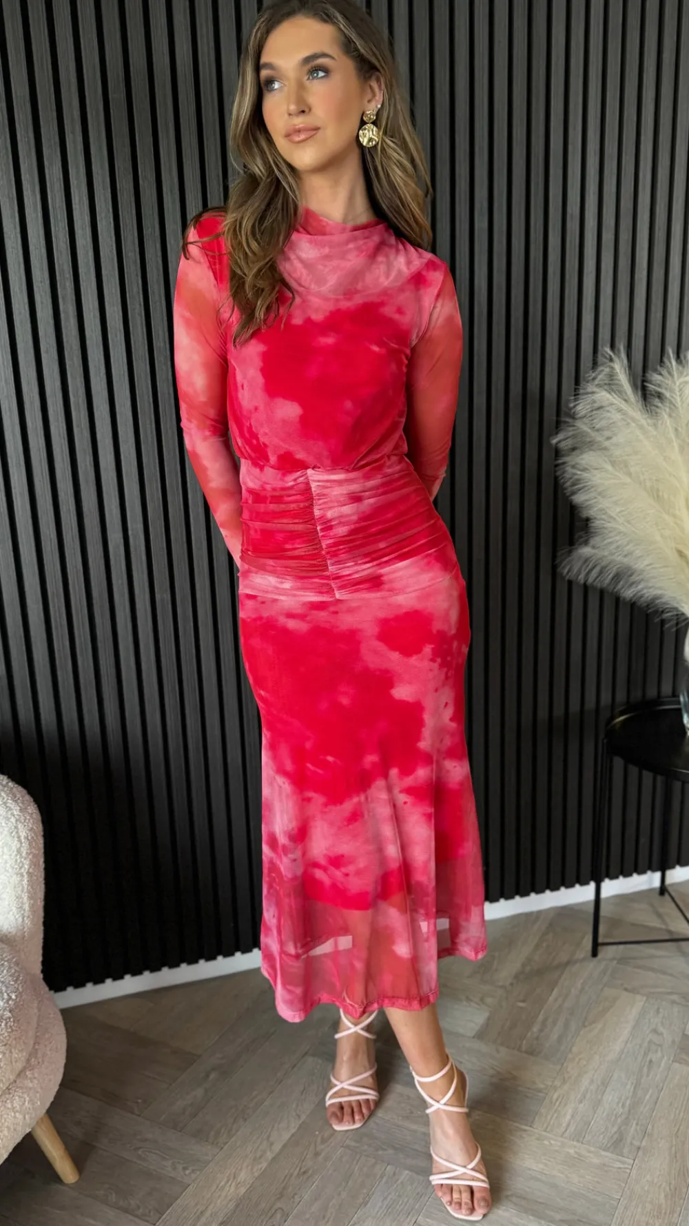 charlene_red_printed_ruch_5.webp COPPEROSE Going Out Dresses | Occasion Dresses^Charlene Red Printed Ruched Cowl Collar Midi Dress