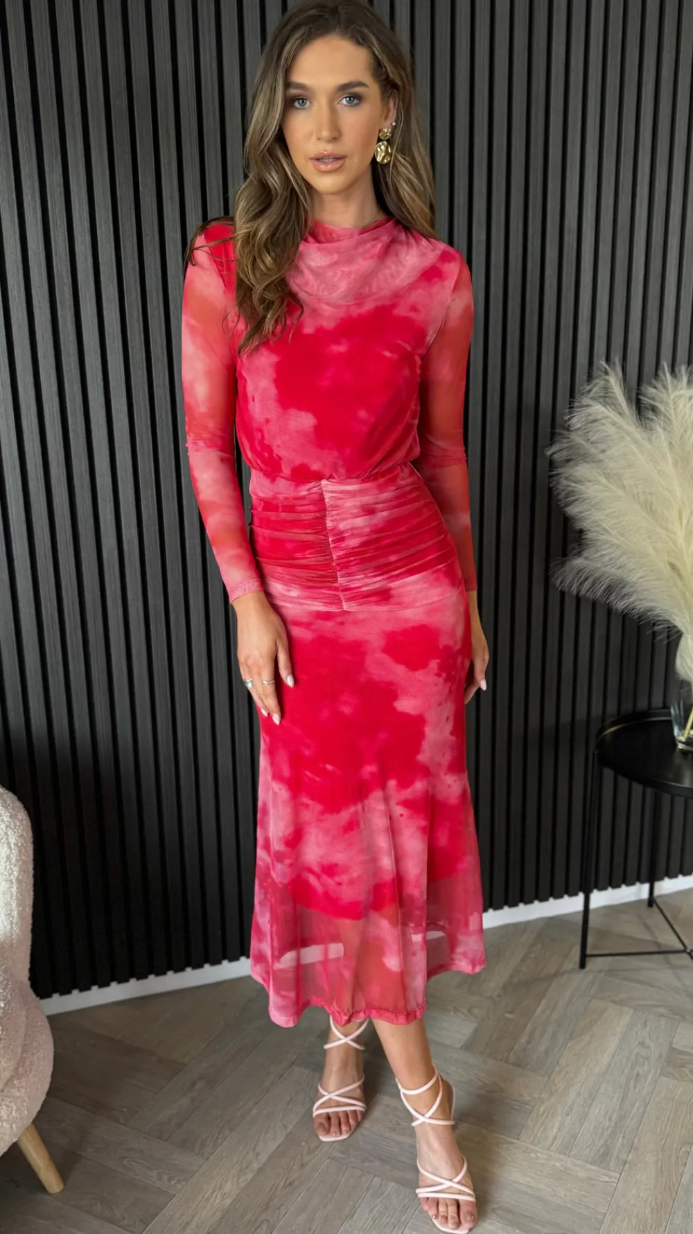 charlene_red_printed_ruch_6.webp COPPEROSE Going Out Dresses | Occasion Dresses^Charlene Red Printed Ruched Cowl Collar Midi Dress