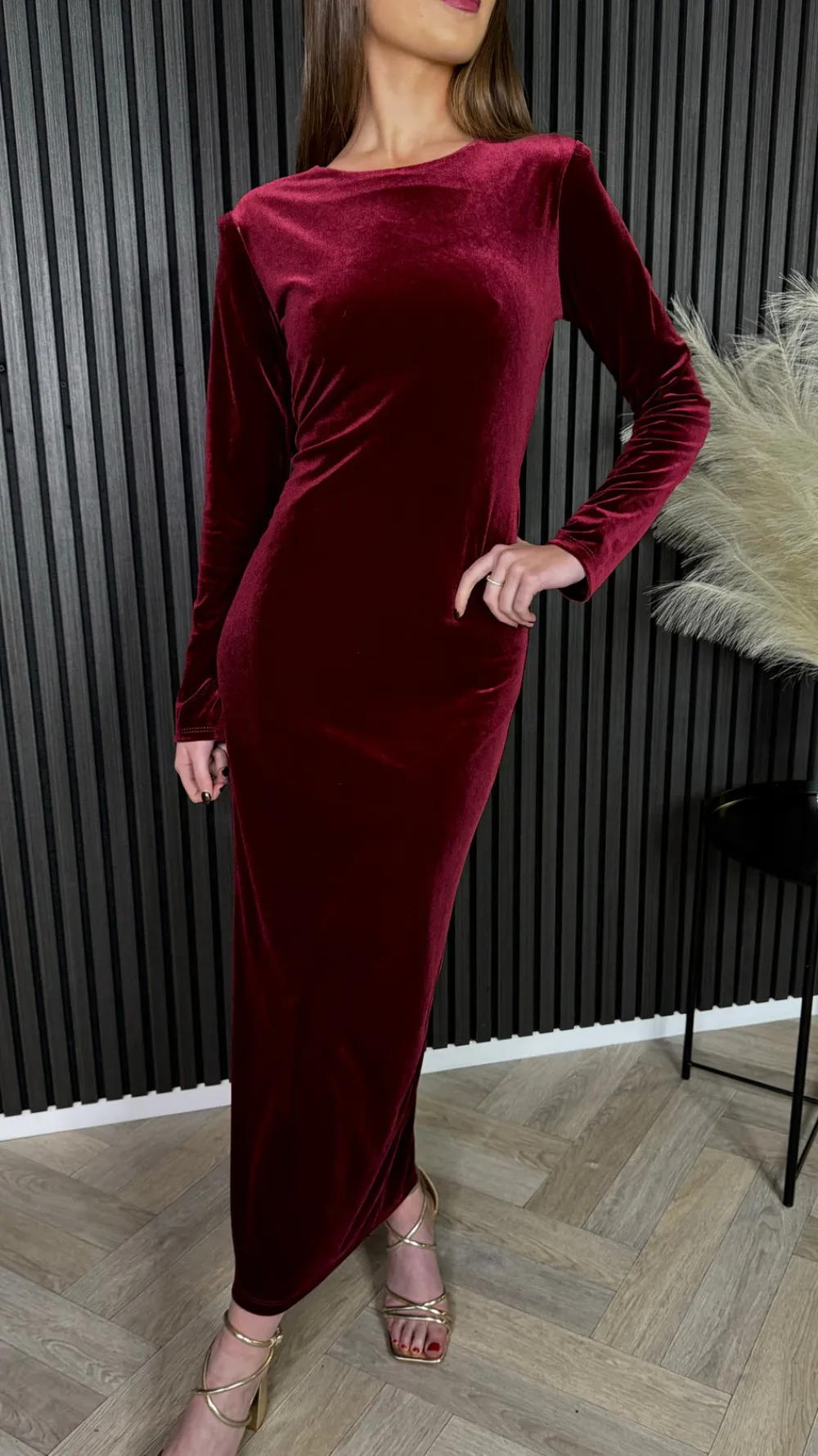 clarice_burgundy_back_bow_1.webp LORIANE Going Out Dresses | Occasion Dresses^Clarice Burgundy Back Bow Detail Midi Dress