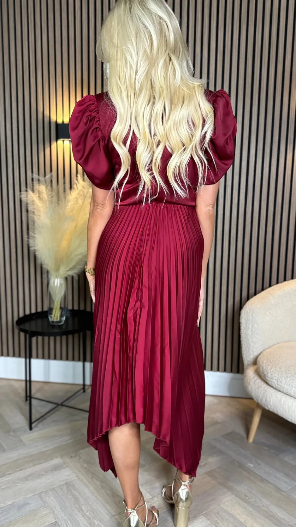 cressida_burgundy_high_ne_5.webp AX PARIS Going Out Dresses | Midi Dresses^Cressida Burgundy High Neck Puff Sleeve Pleated Midi Dress