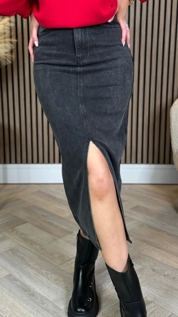 REDIAL Skirts & Shorts^Dallas Black Denim Skirt