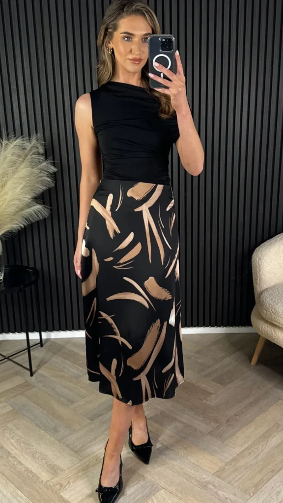 GIRL IN MIND Skirts & Shorts^Edel Beige & Black Abstract Print Midi Skirt