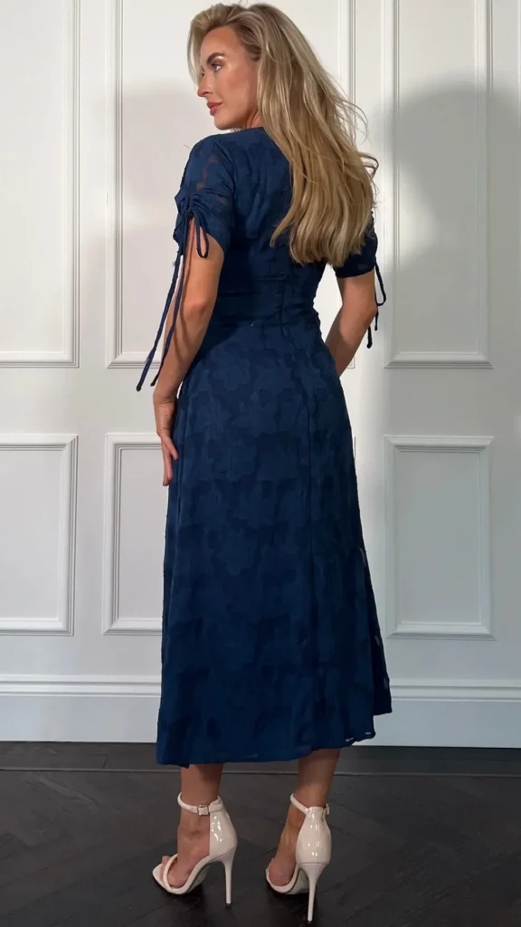 GIRL IN MIND Fitted Dresses | Going Out Dresses^Emiliana Burnout Blue Tie Sleeve Midi Dress