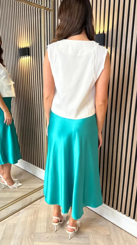 ROSA FASHION Skirts & Shorts^Fiadh Green Satin Finish Midi Skirt