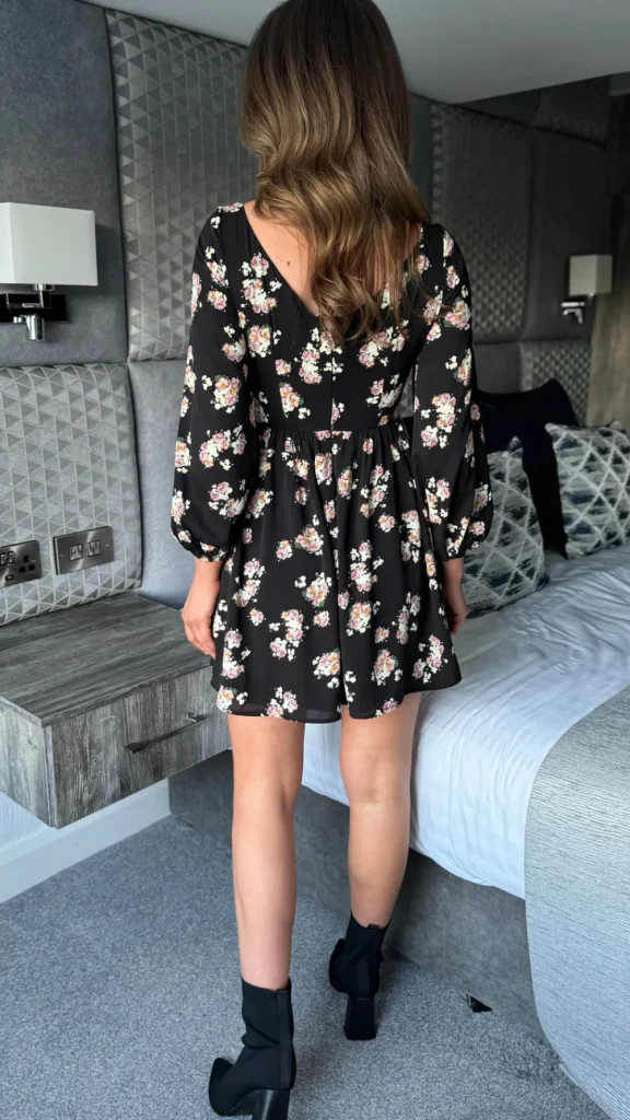 GIRL IN MIND Day Dresses | Going Out Dresses^Fiona Black Floral Gathered V Neckline Long Sleeve Mini Dress