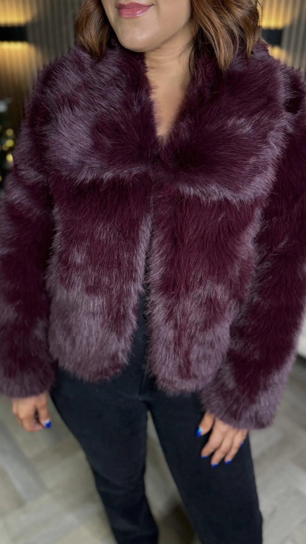 georgia_burgundy_collared_2.webp COPPEROSE Coats & Jackets^Georgia Burgundy Collared Fur Detail Jacket