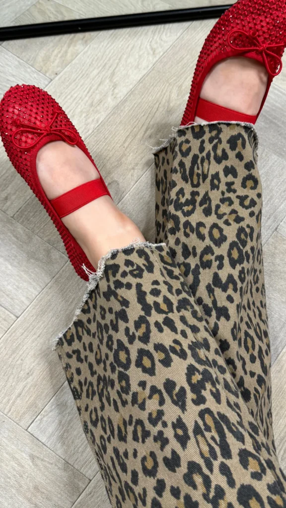PARIS FASHION SHOPS Flats^Harper Red Decorative Bow Ballerinas