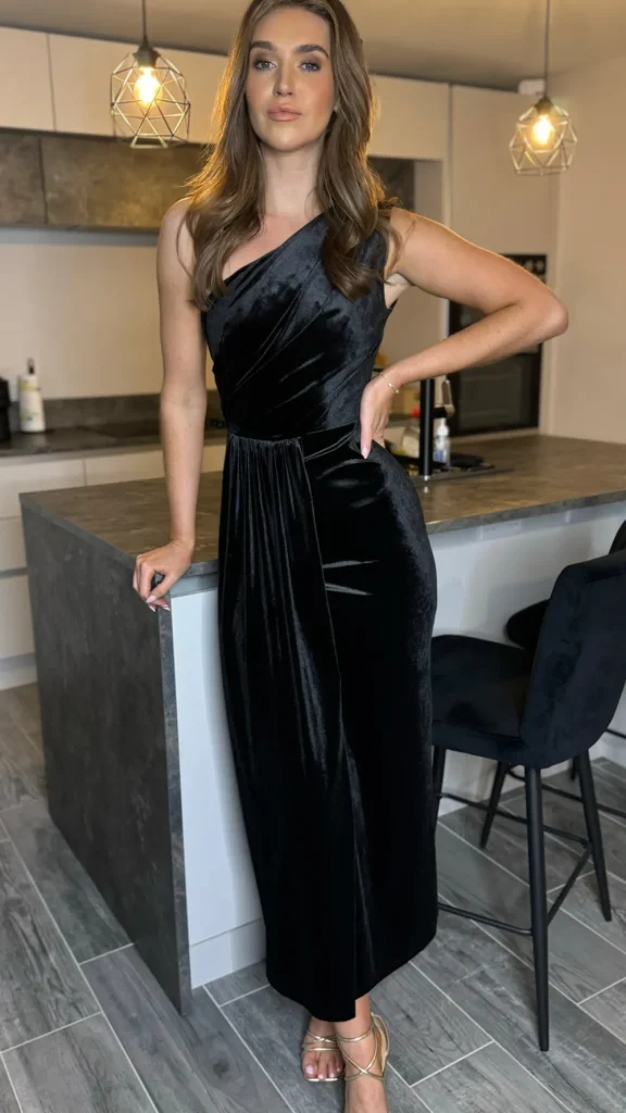 LORIANE Fitted Dresses | Going Out Dresses^Isabella Black One Shoulder Velvet Finish Midi Dress
