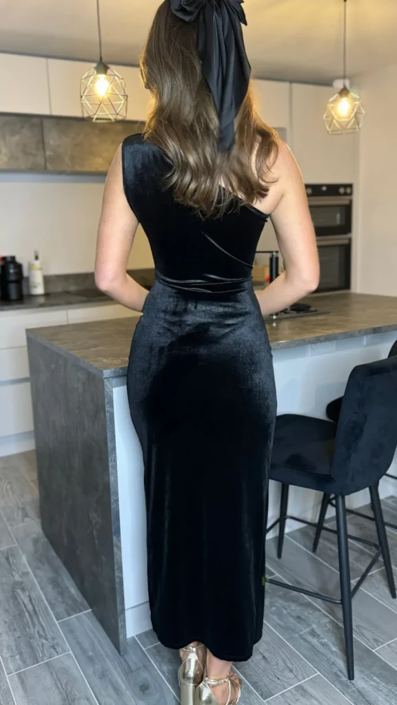 LORIANE Fitted Dresses | Going Out Dresses^Isabella Black One Shoulder Velvet Finish Midi Dress
