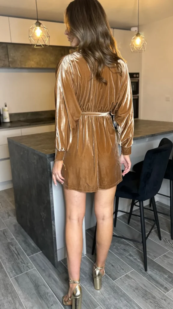 COPPEROSE Wrap Dresses | Going Out Dresses^Izzie Gold Velvet Wrap Look Mini Dress
