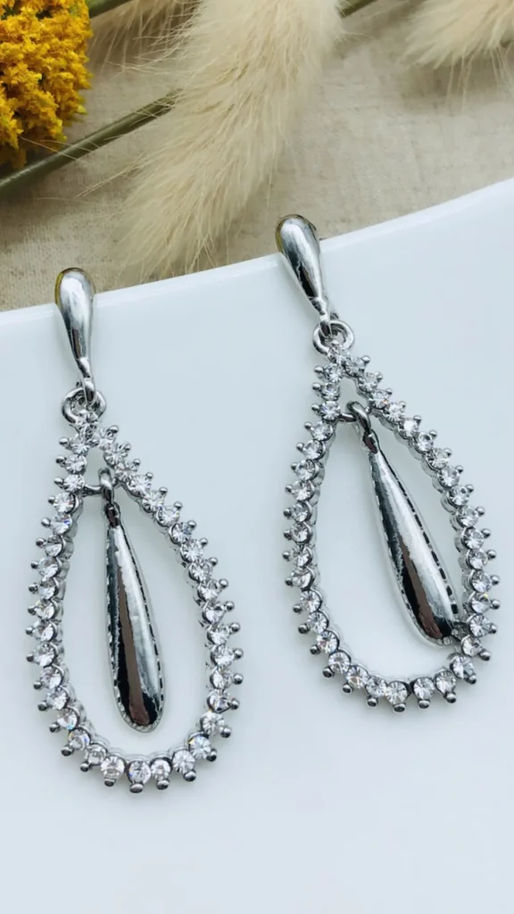 PARIS FASHION SHOPS Jewellery^Jaden Silver Diamante Detail Drop Earrings