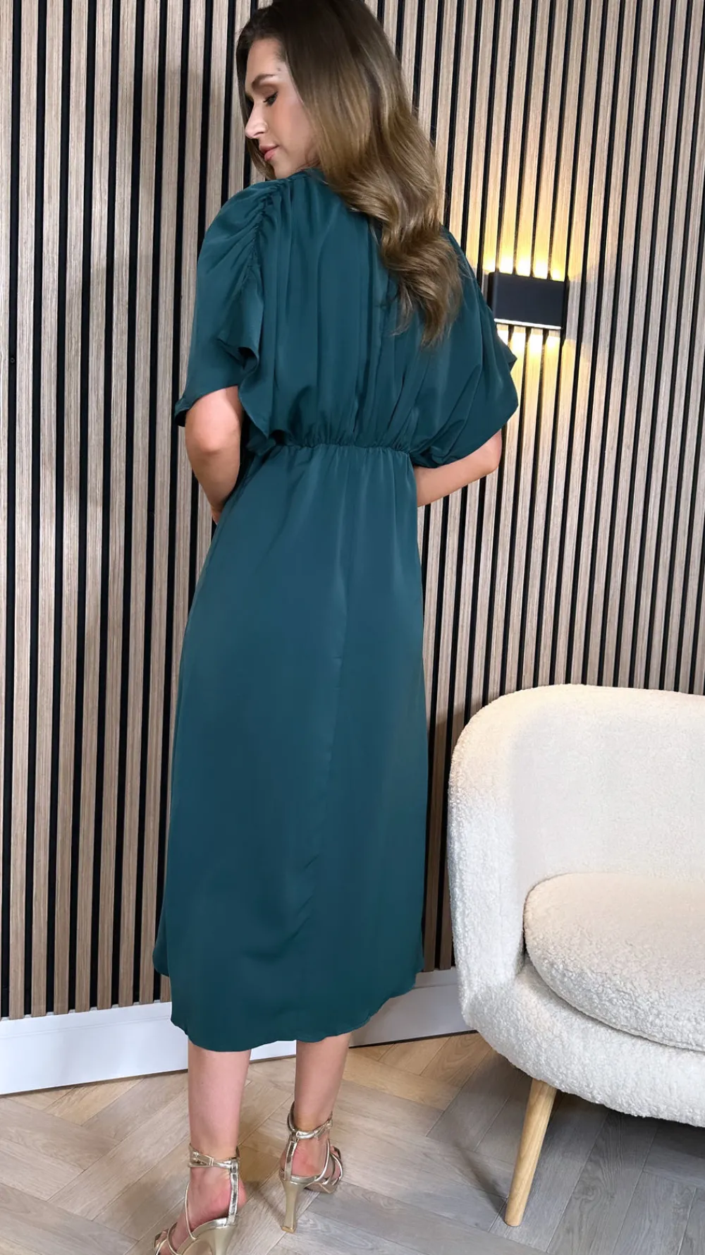 jaelynn_teal_batwing_gath_4.webp AX PARIS Occasion Dresses | Midi Dresses^Jaelynn Teal Batwing Gathered Top Midi Dress