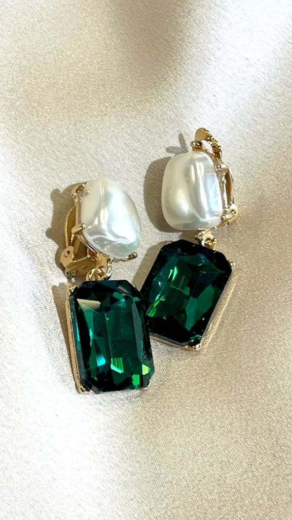 PARIS FASHION SHOPS Jewellery^Jenny Pearl & Green Stone Drop Clip On Earrings