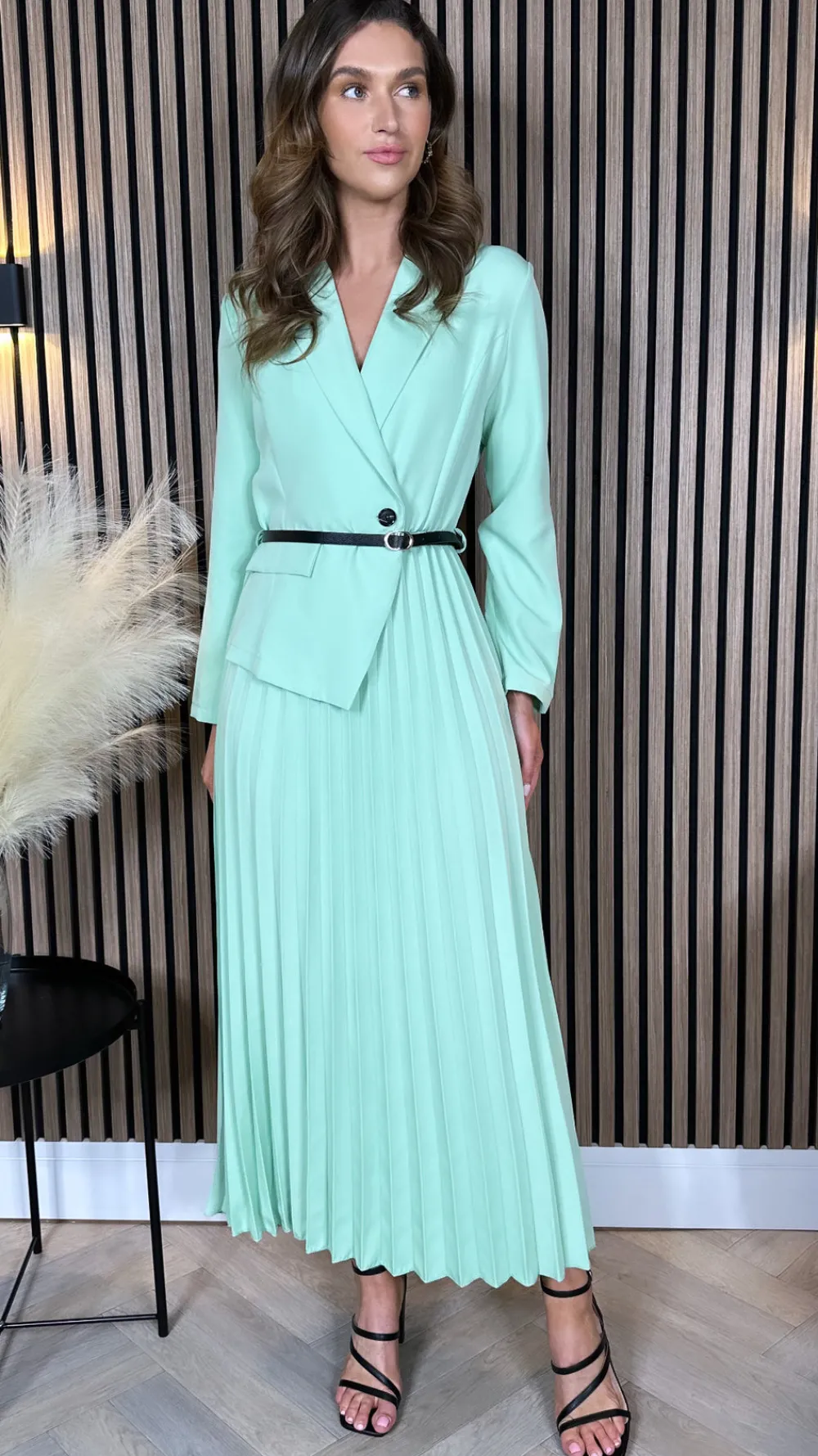 larissa_light_green_blaze_2.webp ALLYSON Going Out Dresses | Occasion Dresses^Larissa Light Green Blazer Top Pleated Midi Dress