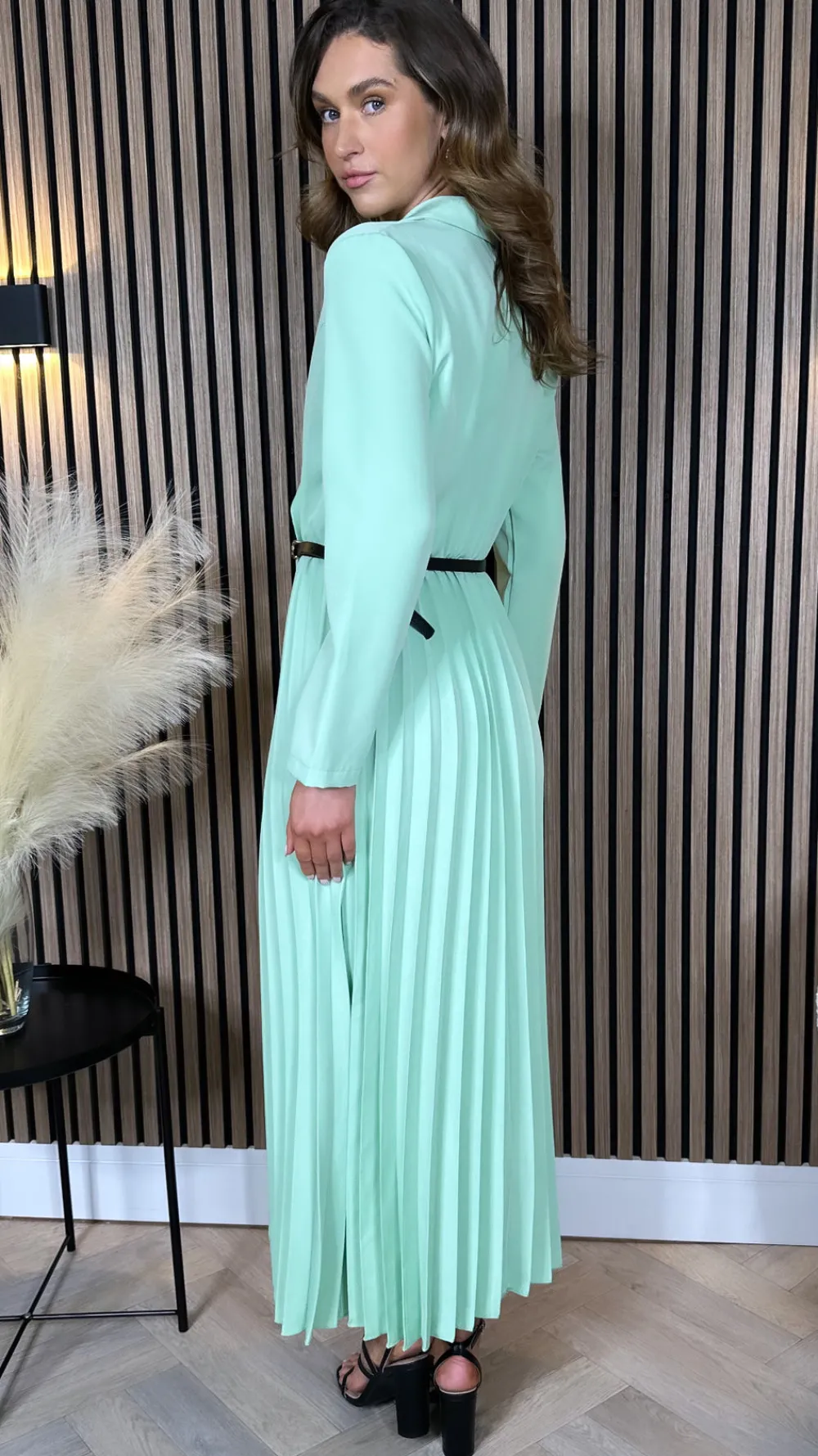 larissa_light_green_blaze_3.webp ALLYSON Going Out Dresses | Occasion Dresses^Larissa Light Green Blazer Top Pleated Midi Dress