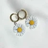 EMILY Jewellery^Lia Gold Daisy Detail Stainless Steel Earrings