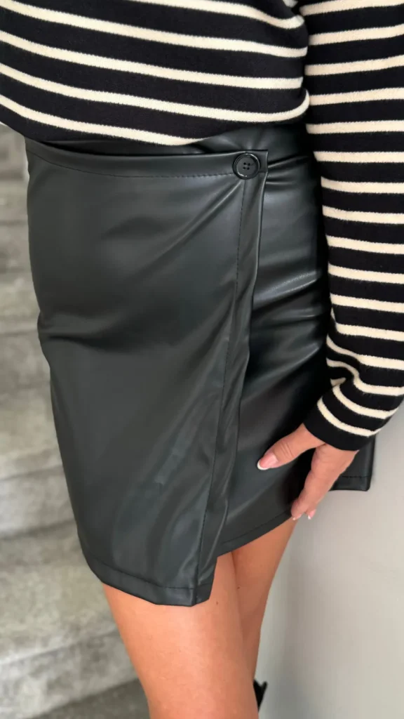 COPPEROSE Skirts & Shorts^Lissandra Black Leather Look Wrap Detail Mini Skirt