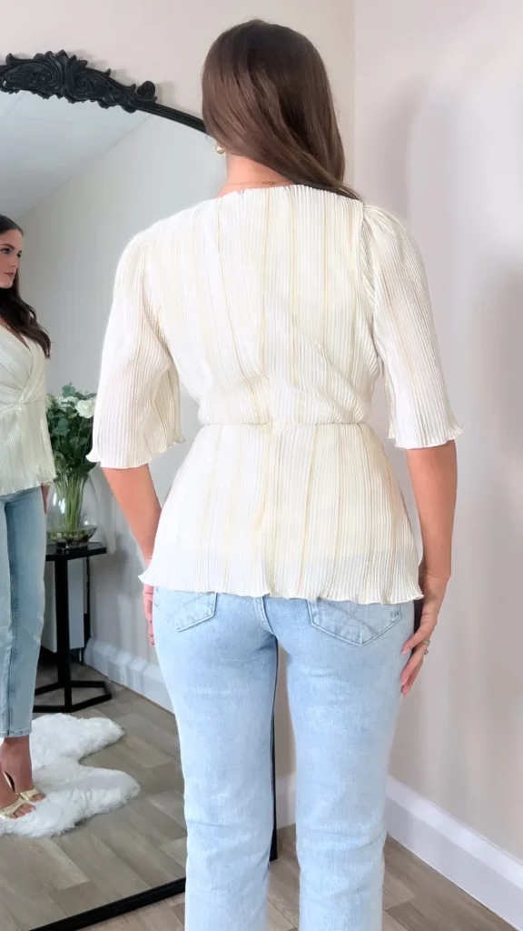 GIRL IN MIND Tops^Maisie White & Gold Metallic Top