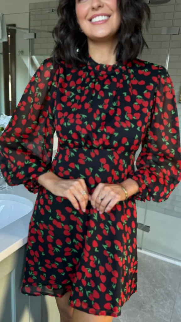 INFLUENCE Day Dresses | Going Out Dresses^Natalia Red & Black Cherry Print Chiffon Skater Dress