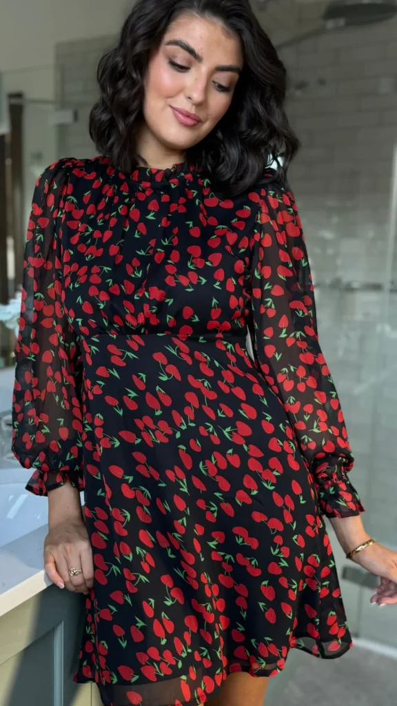 INFLUENCE Day Dresses | Going Out Dresses^Natalia Red & Black Cherry Print Chiffon Skater Dress