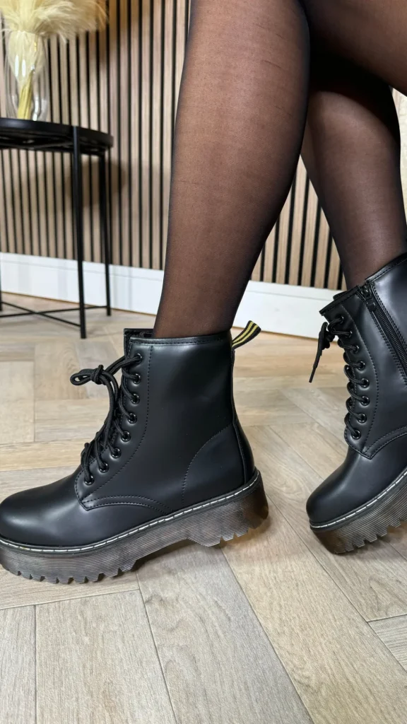 BG VICTORIA Boots^Nico Black Chunky Lace Detail Boots