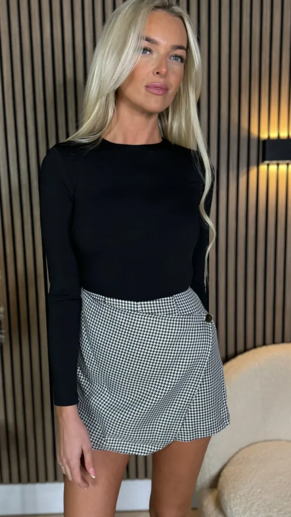 AX PARIS Jumpsuits + Playsuits^Samira Black And White Houndstooth Long Sleeve Playsuit