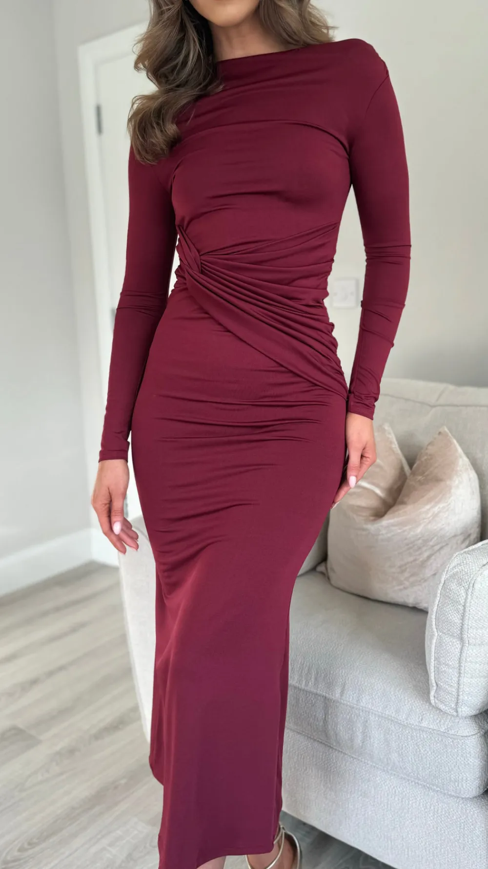 sarana_burgundy_ruched_be_0.webp COPPEROSE Midi Dresses^Sarana Burgundy Ruched Belted Detail High Neck Midi Dress