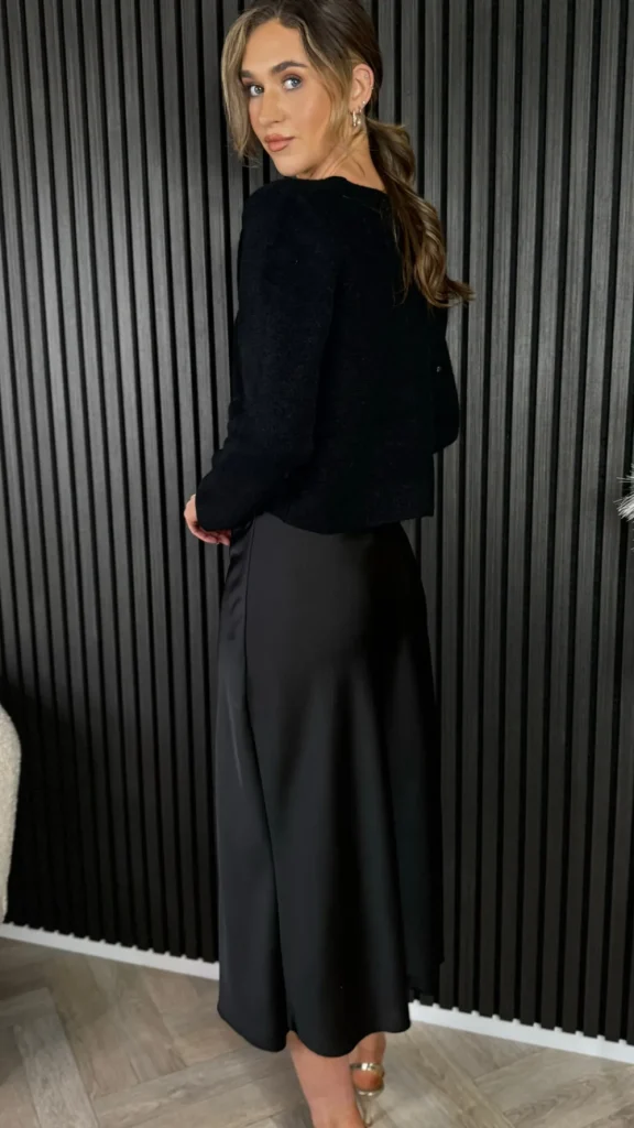 COPPEROSE Skirts & Shorts^Yaella Black Midi Skirt
